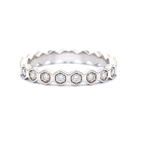 White gold ring with diamonds 0.25 ct