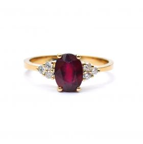 Yellow gold ring with diamonds  0.14 ct and ruby 1.60 ct