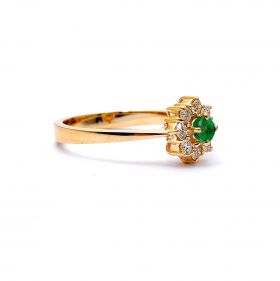 Yellow gold ring with diamonds  0.48 ct and emerald 0.13 ct