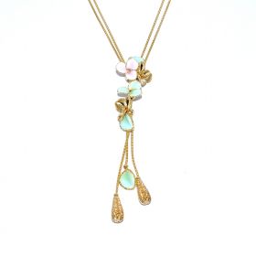 Yellow gold flower necklace