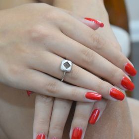 White gold ring with smoky quartz