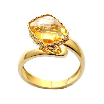 Yellow gold  ring with yellow topaz