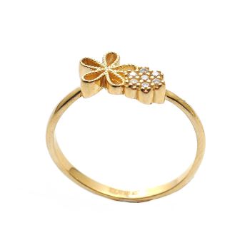 Yellow gold ring with zircon