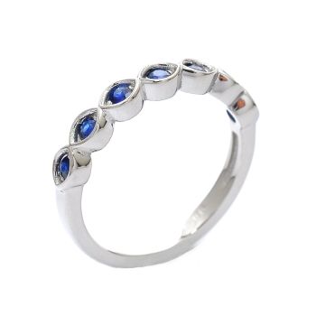 White gold ring with  sapphyre 0.37 ct